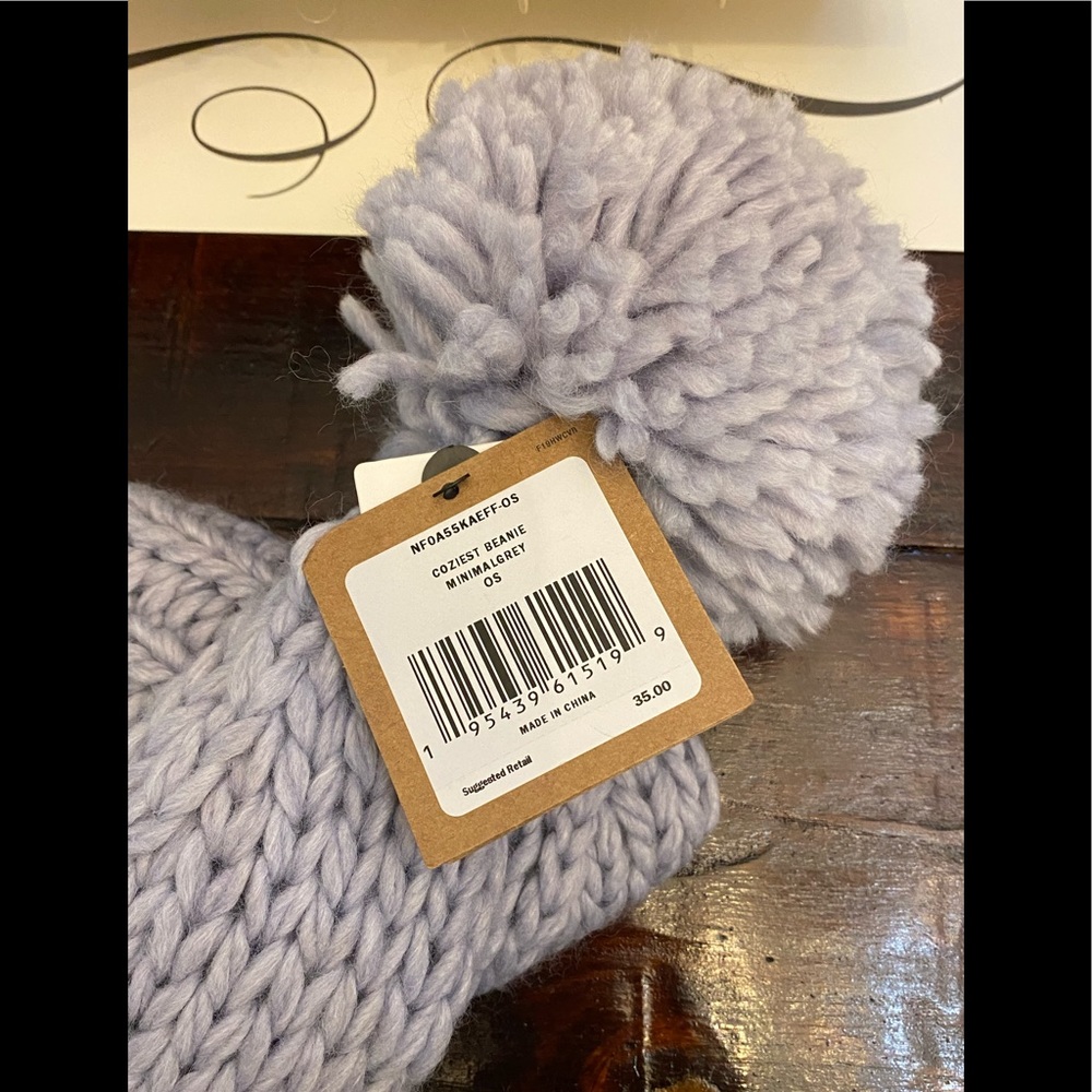 The North Face City Coziest Beanie new for 2021 - Picture 3 of 11